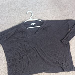 Women's V-Neck Top - Black